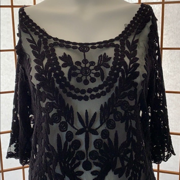 Delicate Black Lace top by EMELY size M - Picture 1 of 4